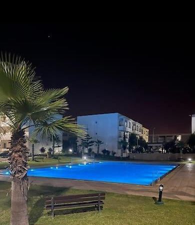 Appartement De Luxe A Bahia Golf Beach Spacieux De 126 M Бузника Екстериор снимка